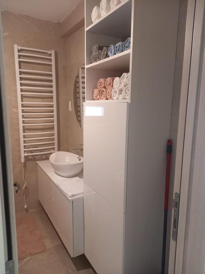 Lux Apartment Jovanovic Тиват Екстериор снимка